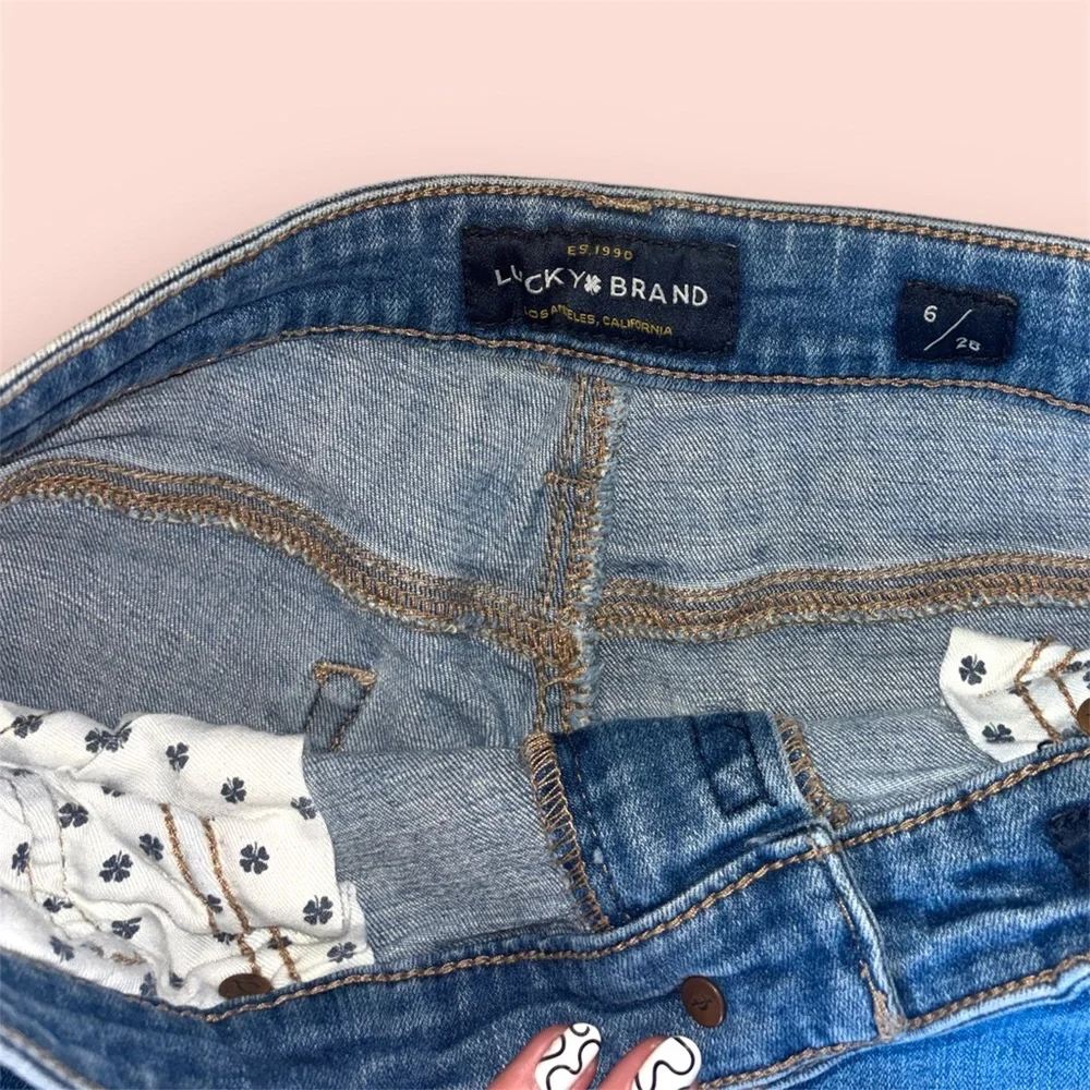 LUCKY BRAND AVA JEANS MID RISE SKINNY JEAN WITH CHEWED HEM SIZE 28 - Picture 3 of 4
